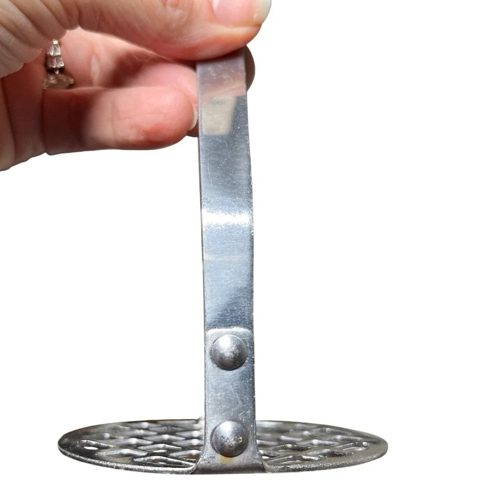 Vintage Stainless Steel Potato Masher‎ Wood Handle Round Grid Taiwan 10 inch